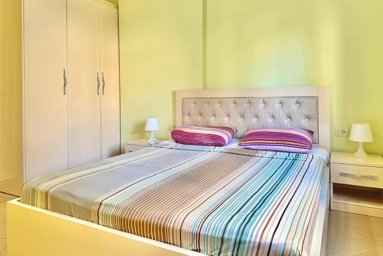 Cozy Sea View Apartment K4 Sarandë Buitenkant foto