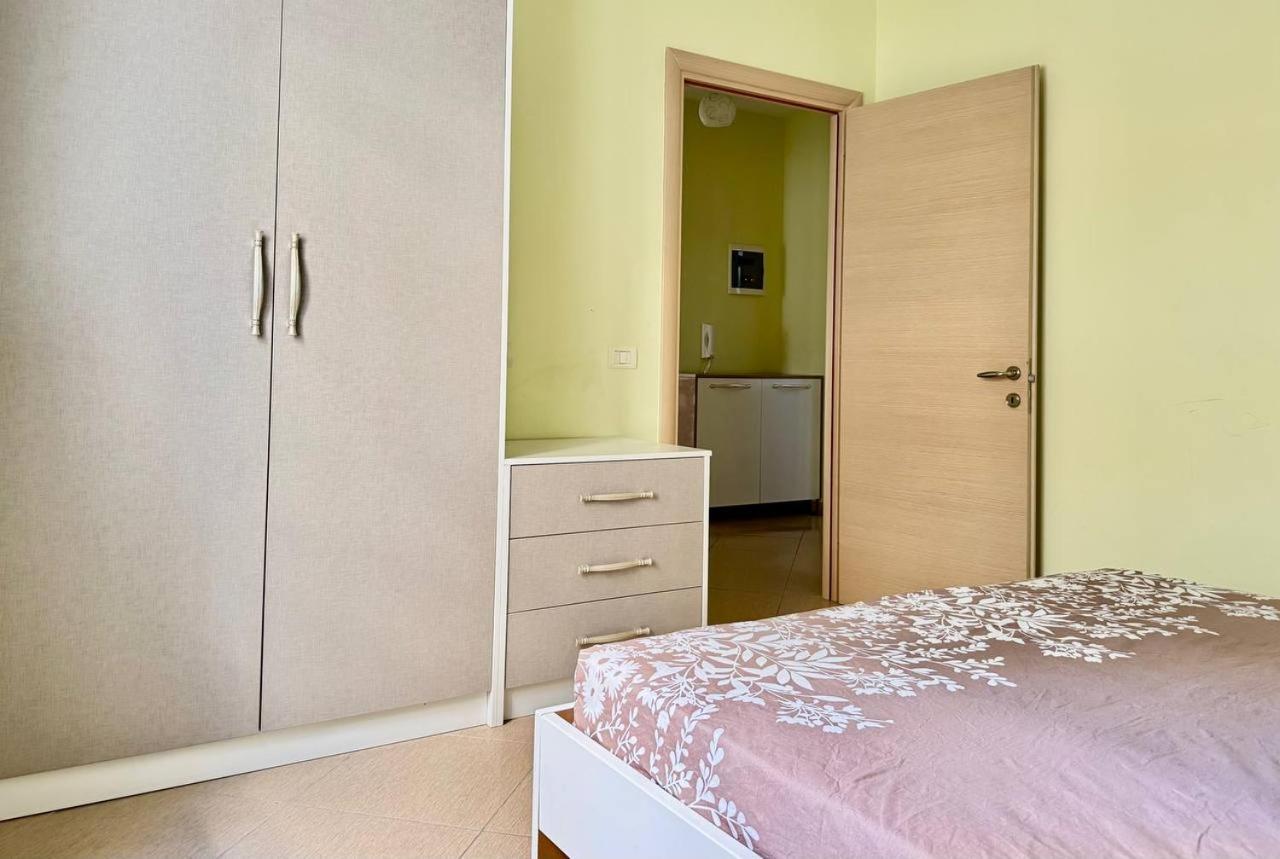 Cozy Sea View Apartment K4 Sarandë Buitenkant foto
