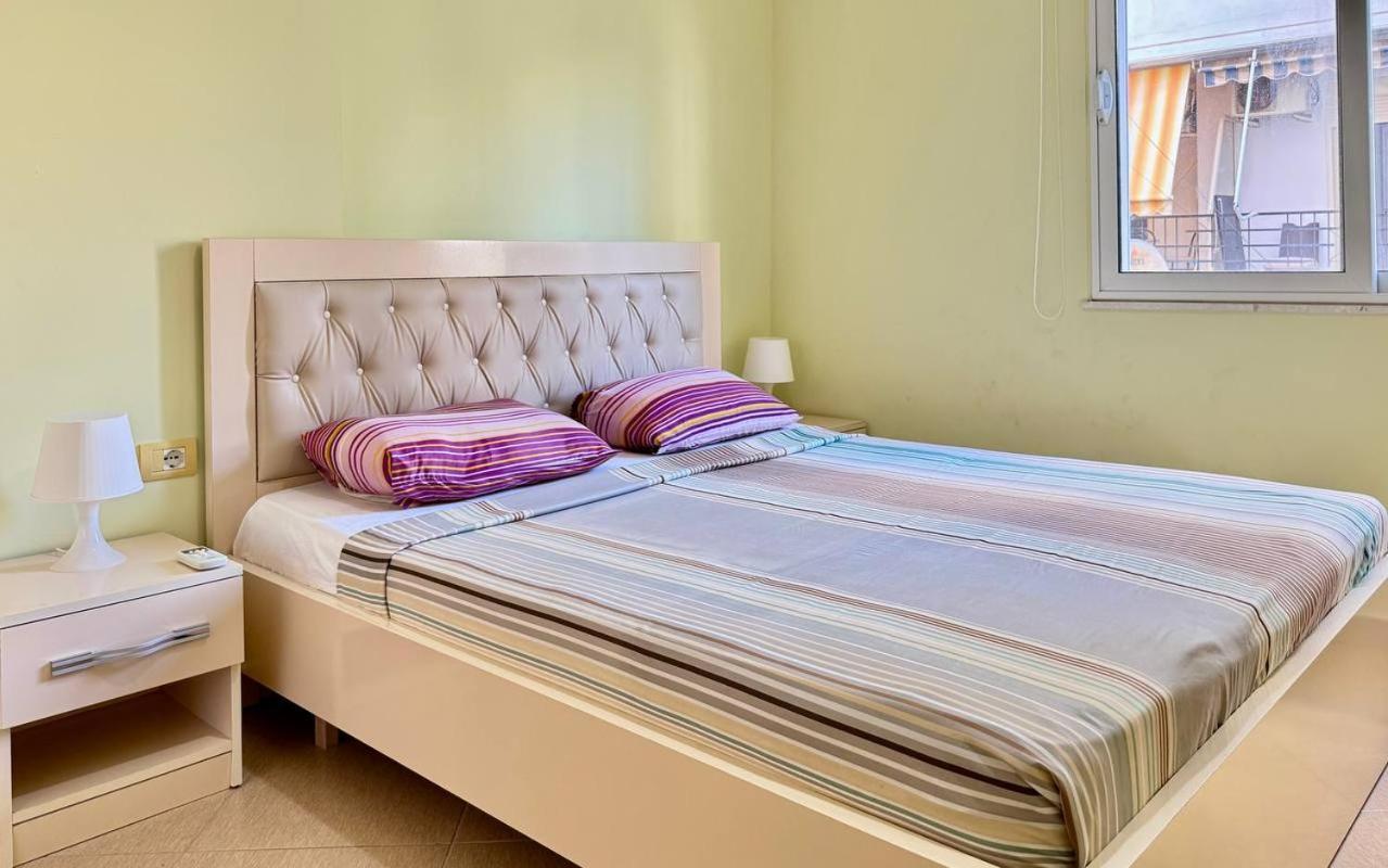 Cozy Sea View Apartment K4 Sarandë Buitenkant foto